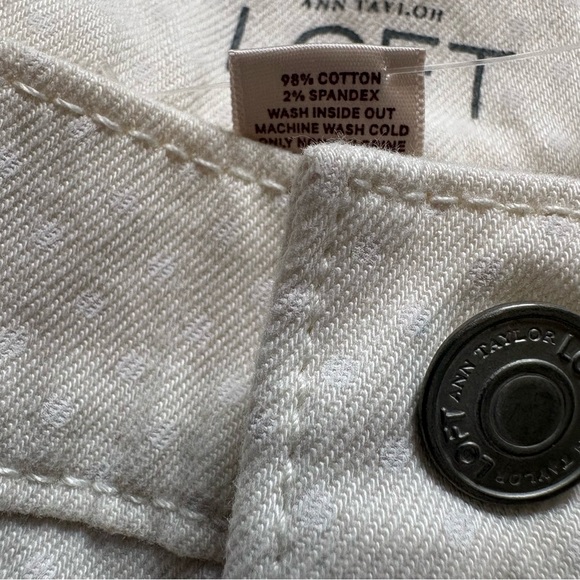 NWT Ann Taylor Original Straight Cream White Polka Dot Cuffed Denim Shorts, Sz 8 - Picture 12 of 12